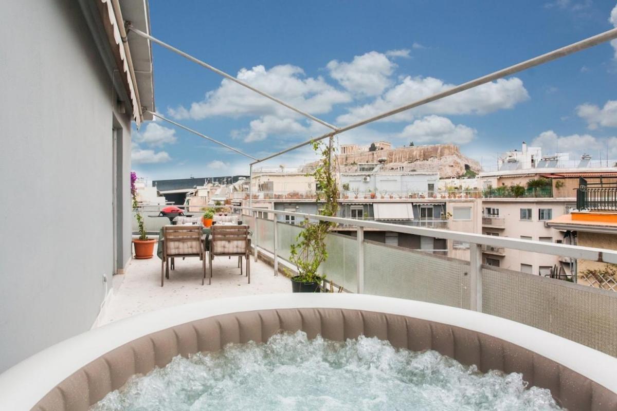 Lovely Apt W/Heated Jacuzzi &Full Acropolis View เอเธนส์ ภายนอก รูปภาพ